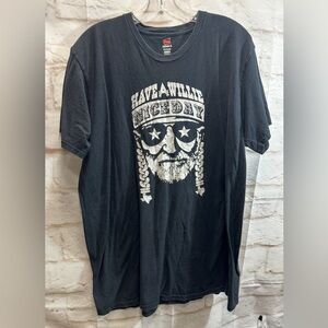 Willie Nelson tshirt Hanes‎ tag size XL